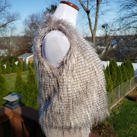 Faux Fur Vest Taupe Tan Variegated Vegan VSCO Juniors Sz M - Picture 2 of 10